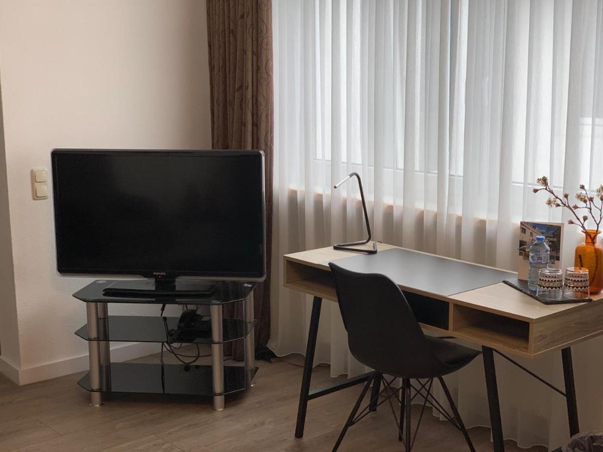 Hotel Und Apartment Garni Eurode Live Герцогенрат Екстер'єр фото