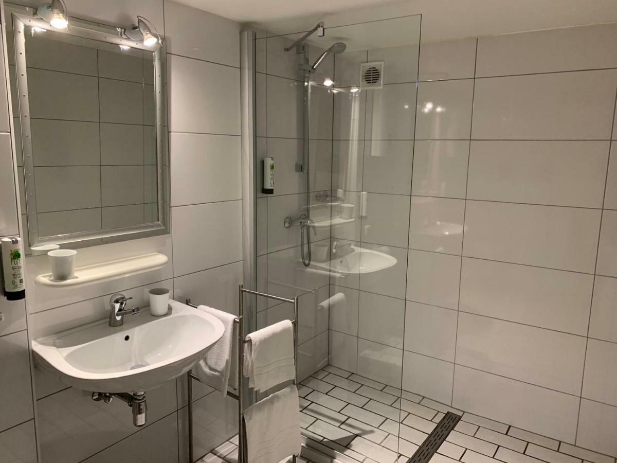 Hotel Und Apartment Garni Eurode Live Герцогенрат Екстер'єр фото