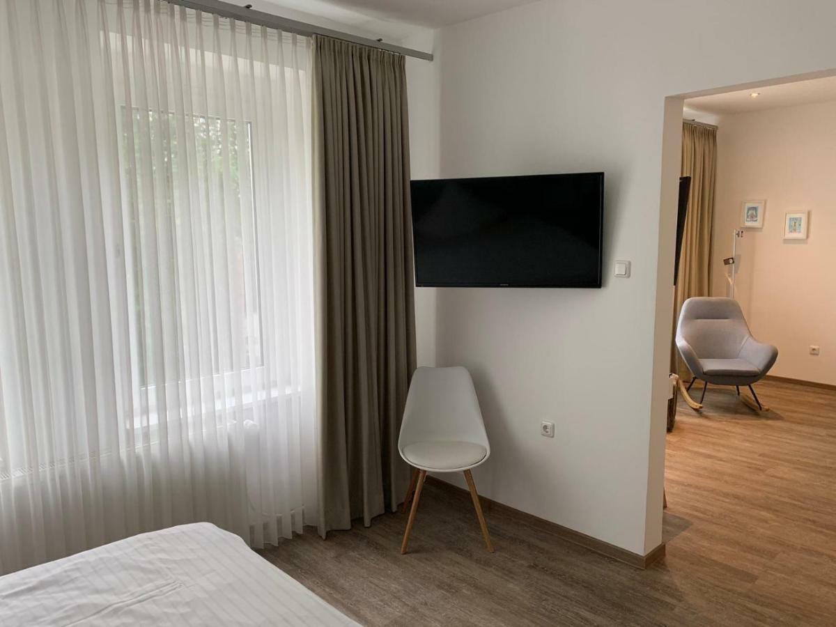 Hotel Und Apartment Garni Eurode Live Герцогенрат Екстер'єр фото