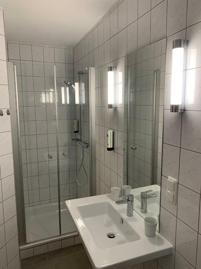 Hotel Und Apartment Garni Eurode Live Герцогенрат Екстер'єр фото