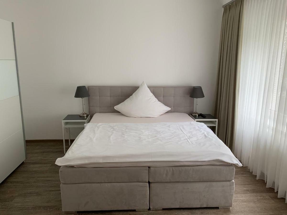 Hotel Und Apartment Garni Eurode Live Герцогенрат Екстер'єр фото